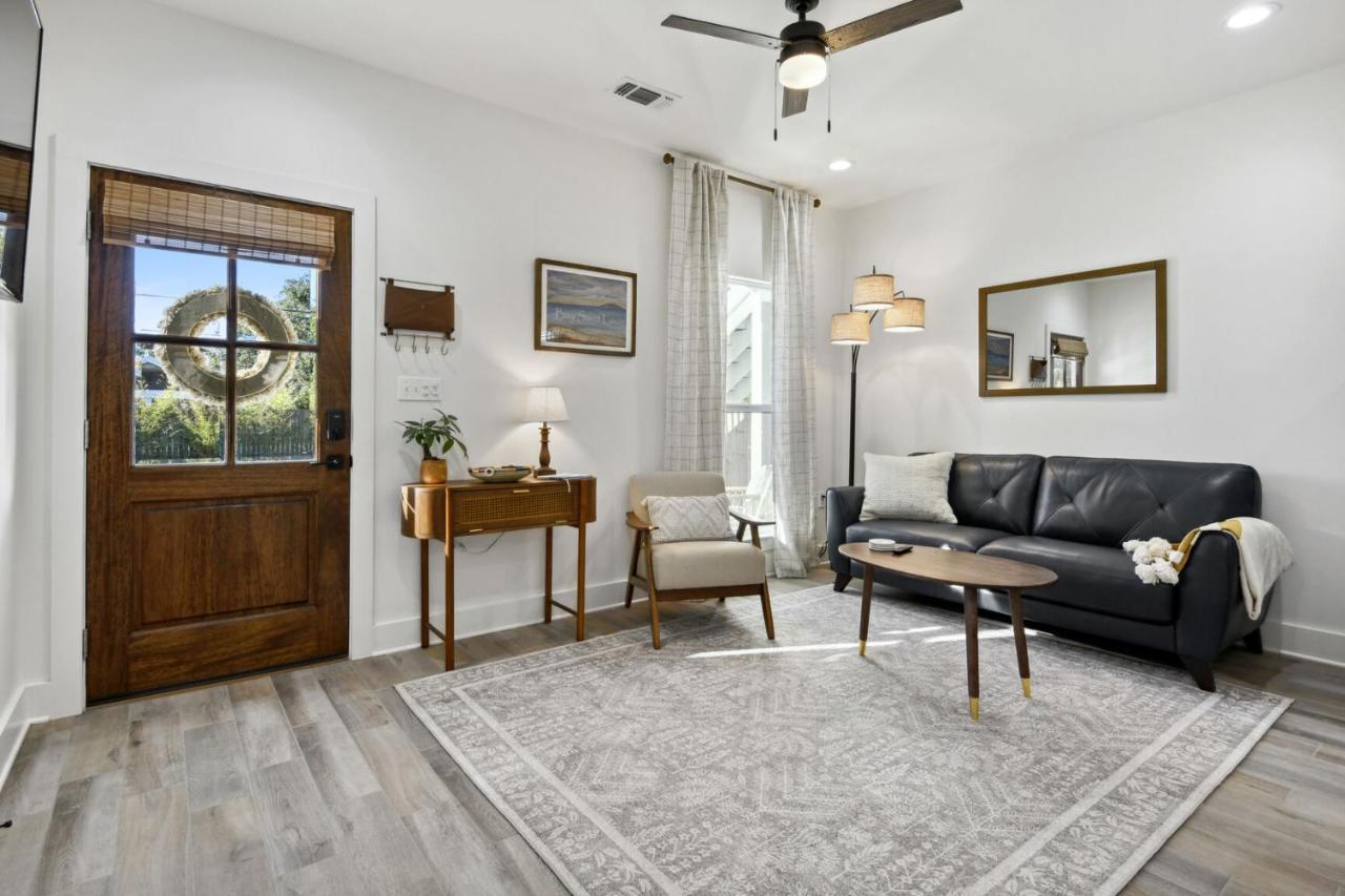 Cozy Vacation In Old Town Bay St Louis Close To Beach, Bars, And Dining Hébergement de vacances