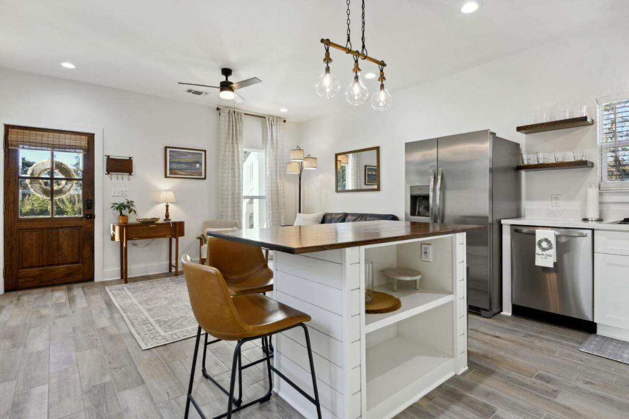 Cozy Vacation In Old Town Bay St Louis Close To Beach, Bars, And Dining Hébergement de vacances *